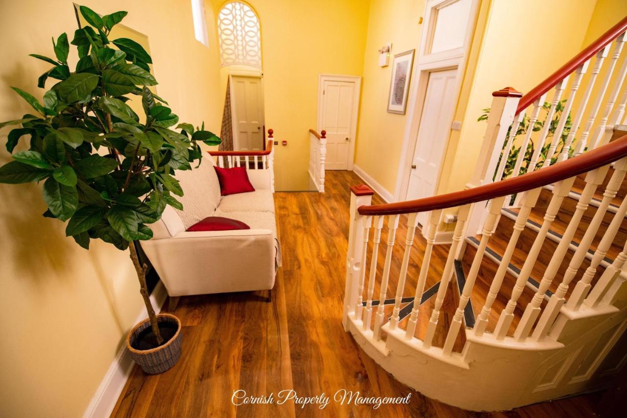 River Street Apartments Truro Bagian luar foto